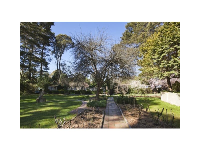 38 Charlotte Street, Burradoo NSW 2576