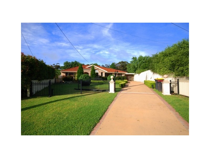 9 Waratah Place, Colo Vale NSW 2575