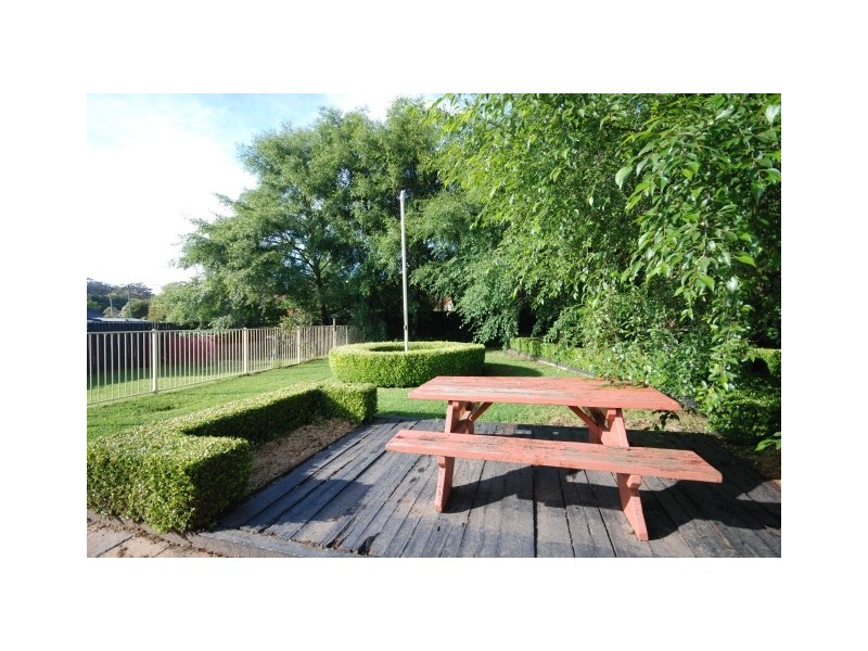 9 Waratah Place, Colo Vale NSW 2575