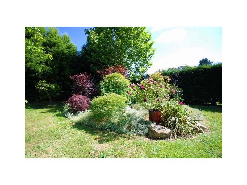 2 Hampton Court, Moss Vale NSW 2577