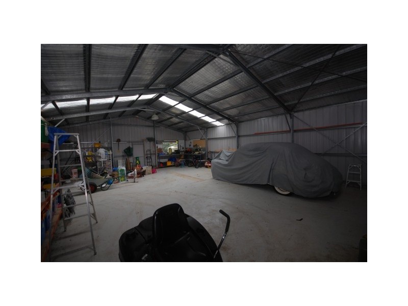 2 Hampton Court, Moss Vale NSW 2577