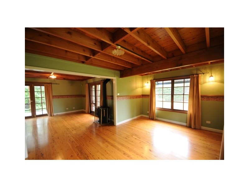 4 Middle Road, Exeter NSW 2579