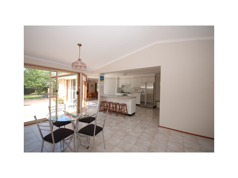 9 Nari Circuit, Moss Vale NSW 2577