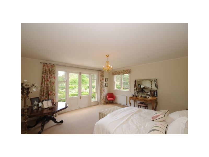 Round Hill Compton Park Road, Berrima NSW 2577