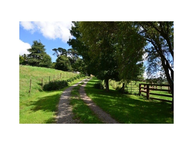 149 Belmore Falls Road (off South Street), Robertson NSW 2577