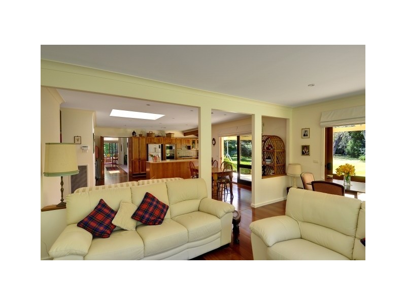 27 Osborne Road, Burradoo NSW 2576