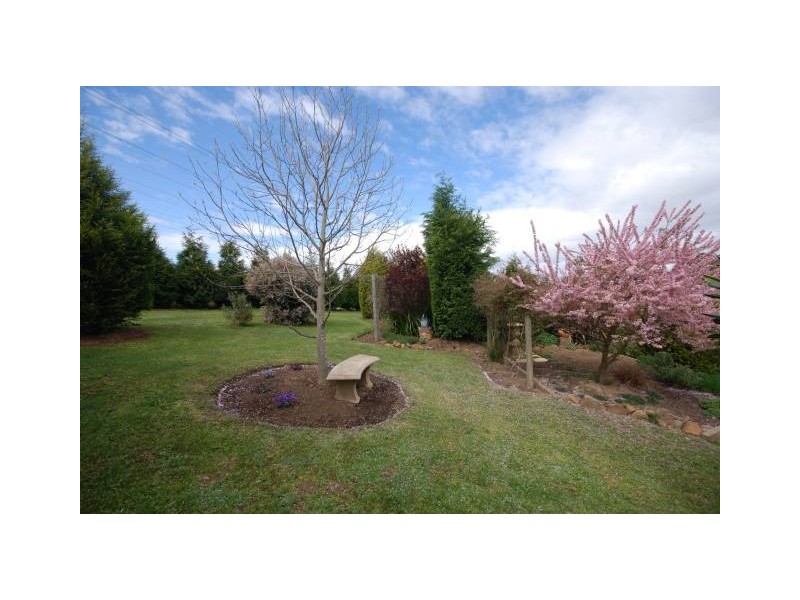 6 Windsor Crescent, Moss Vale NSW 2577