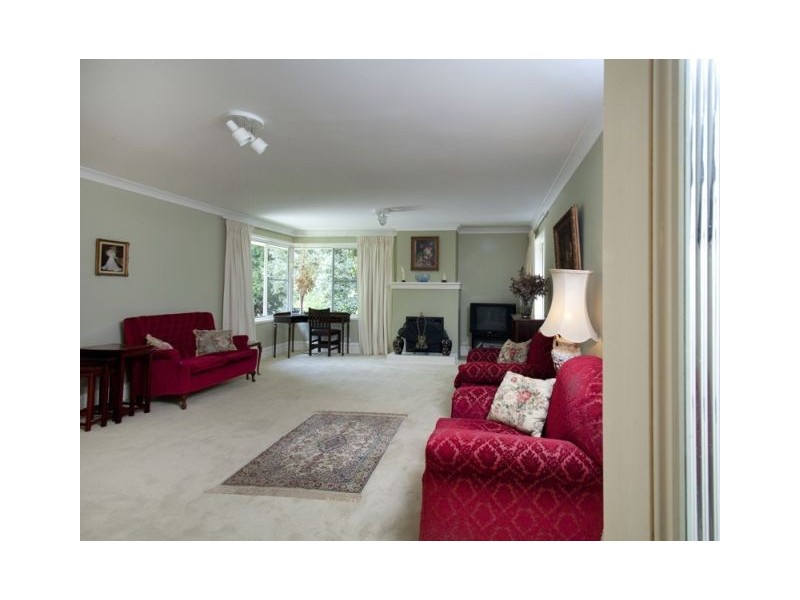 32 Charlotte Street, Burradoo NSW 2576