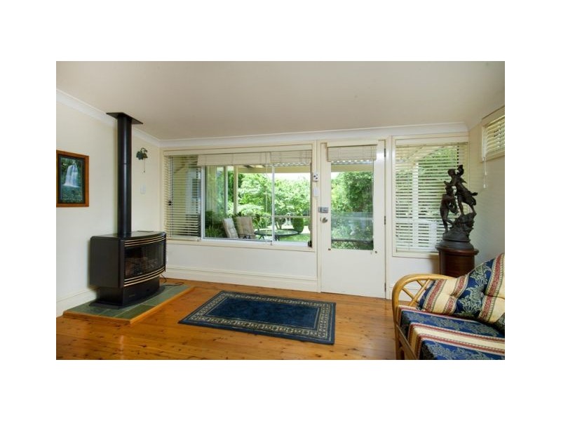 32 Charlotte Street, Burradoo NSW 2576