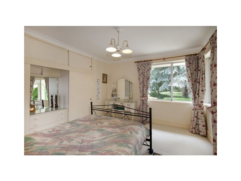 32 Charlotte Street, Burradoo NSW 2576