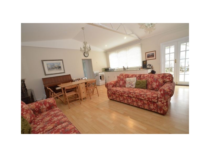 20 Railway Parade, Bowral NSW 2576