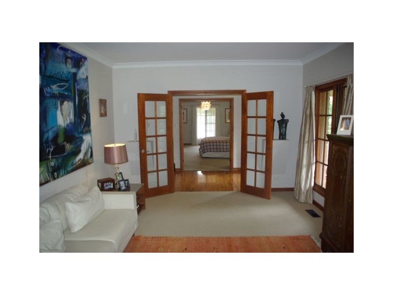 6 Stratford Way, Burradoo NSW 2576