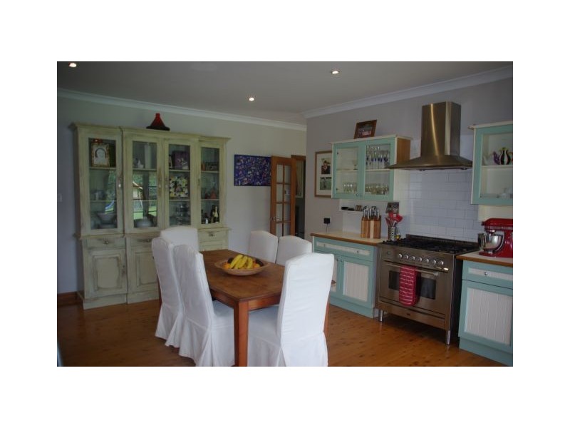 6 Stratford Way, Burradoo NSW 2576