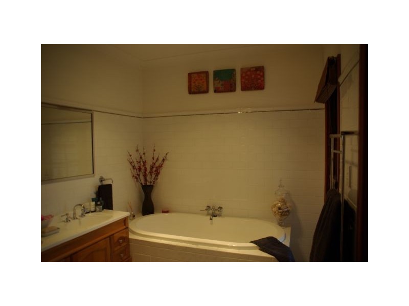 6 Stratford Way, Burradoo NSW 2576