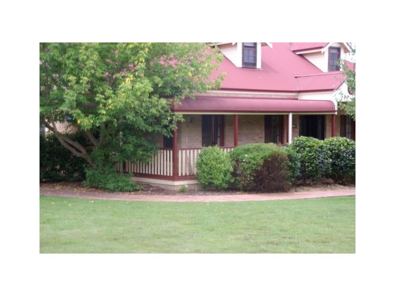 6 Stratford Way, Burradoo NSW 2576