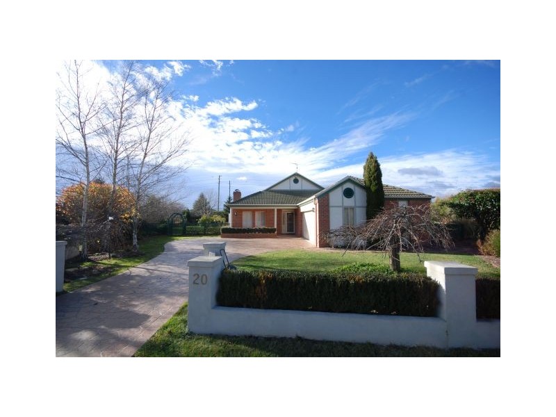20 Miro Crescent, Bowral NSW 2576