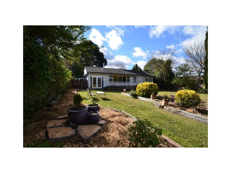 16 Thompson Street, Bowral NSW 2576