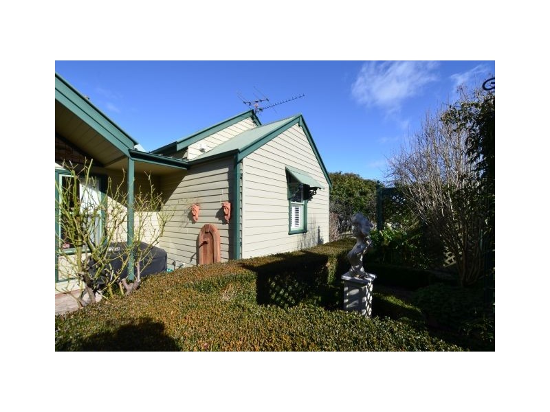 124 Merrigang Street, Bowral NSW 2576