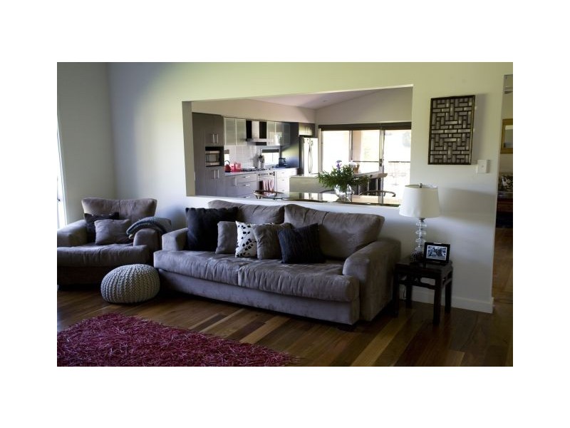 54A May Street, Robertson NSW 2577