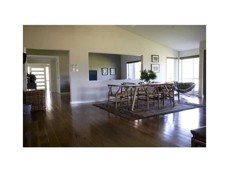 54A May Street, Robertson NSW 2577