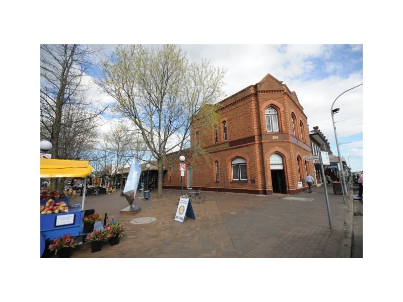 294 Bong Bong Street, Bowral NSW 2576