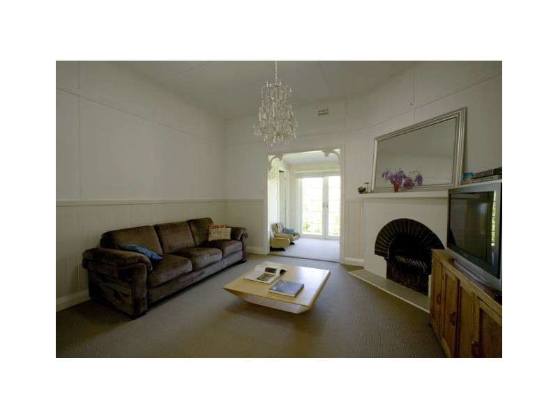 8 Berrima Road, Moss Vale NSW 2577