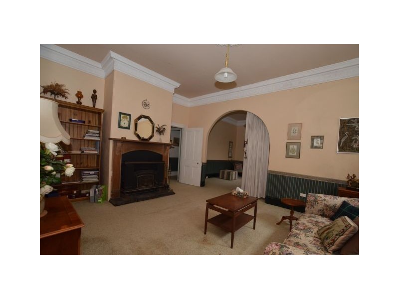 8-10 Lemmons Road, Robertson NSW 2577