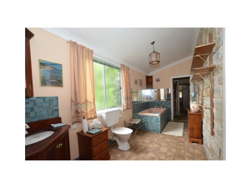 8-10 Lemmons Road, Robertson NSW 2577