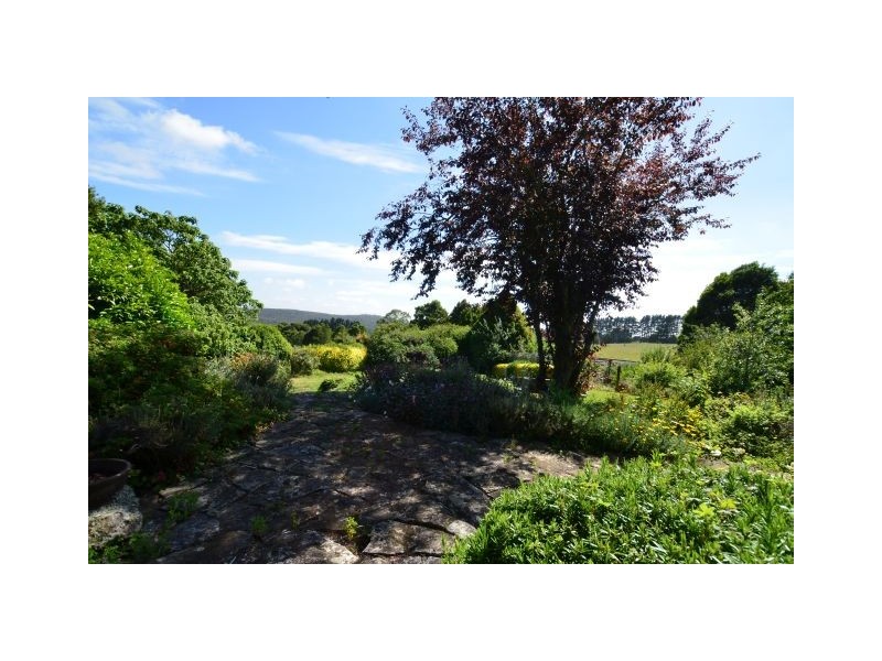 8-10 Lemmons Road, Robertson NSW 2577