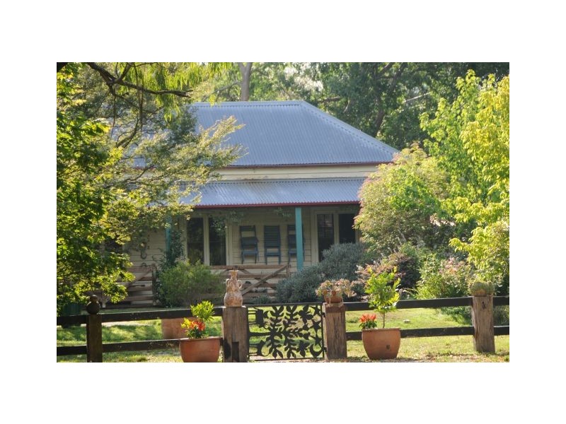 280 Walkers Road, Avoca NSW 2577