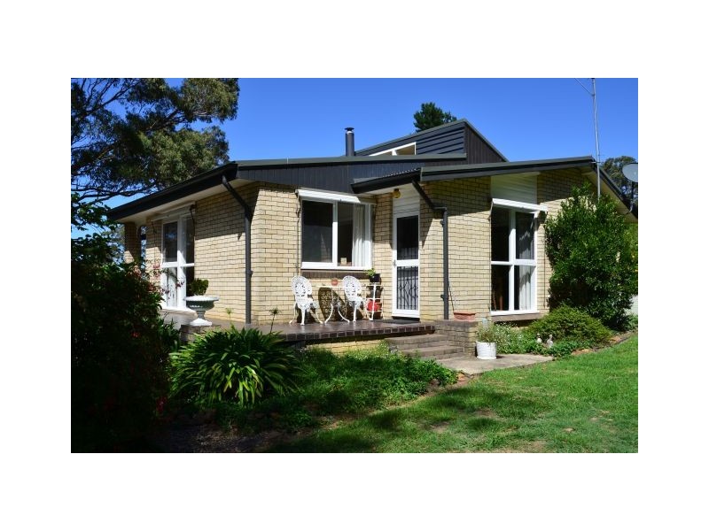 84 Newbury Drive, Penrose NSW 2579