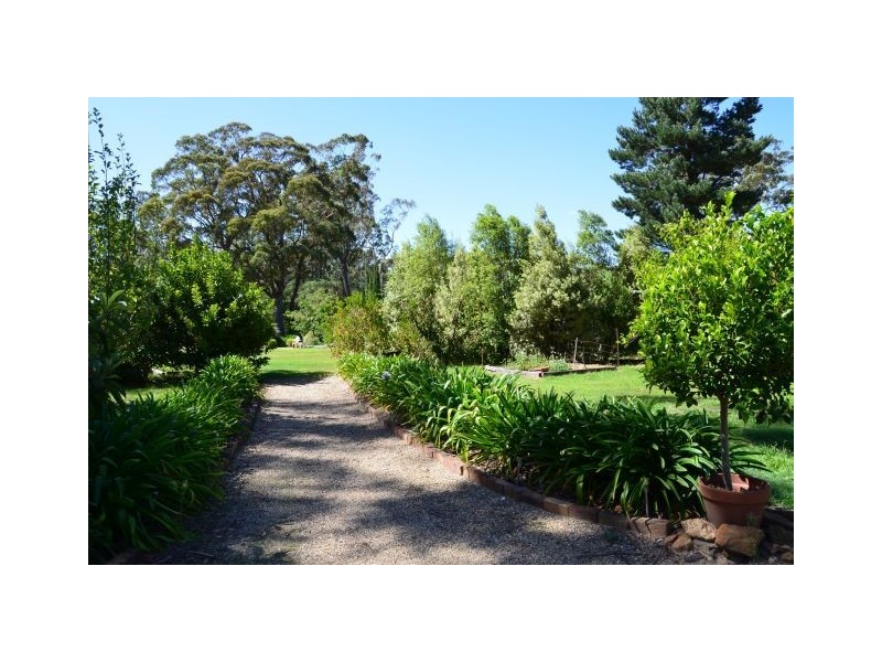 84 Newbury Drive, Penrose NSW 2579