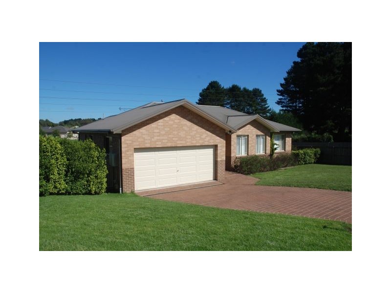 55 Robinia Drive, Bowral NSW 2576