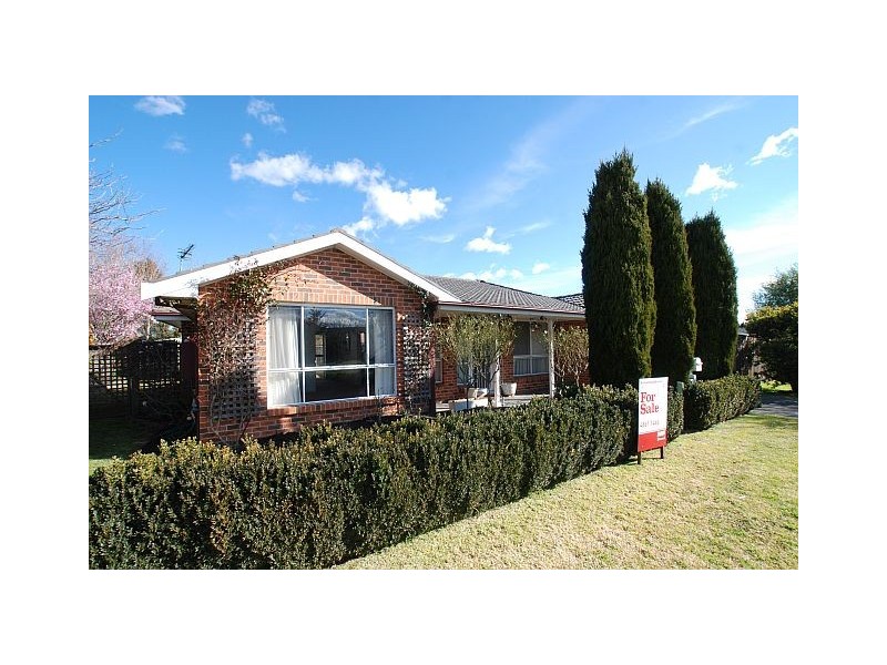 37 Robinia Drive, Bowral NSW 2576