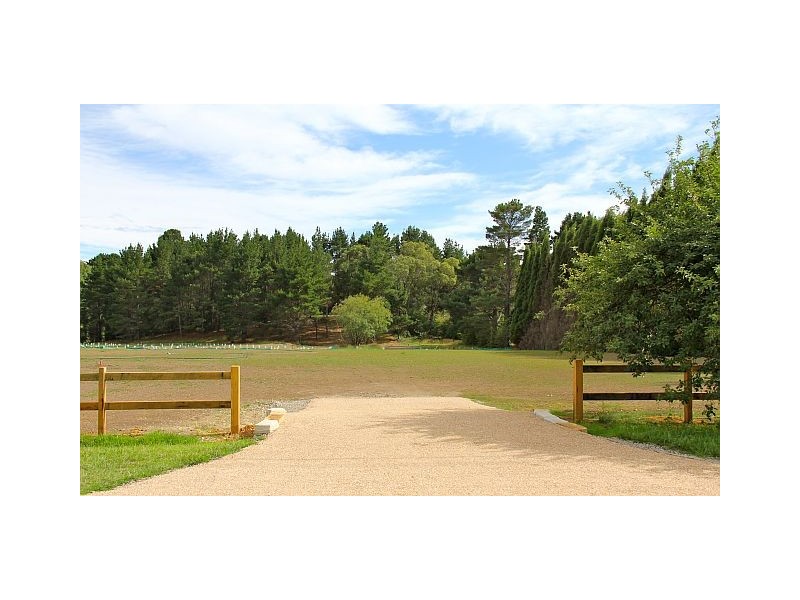 22 Holly Road, Burradoo NSW 2576