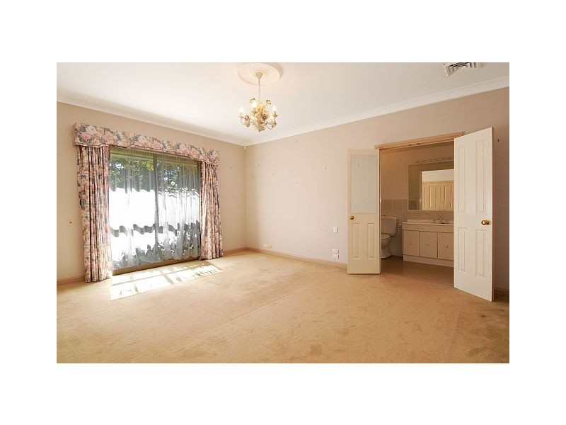 17 Nari Circuit, Moss Vale NSW 2577