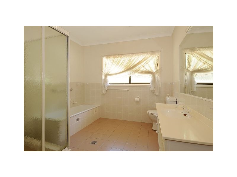 17 Nari Circuit, Moss Vale NSW 2577