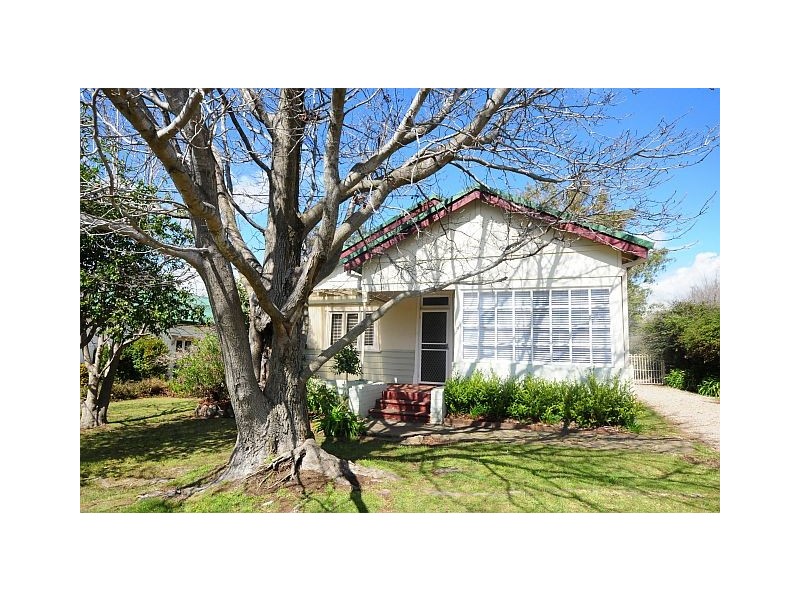 15 Warenda Street, Bowral NSW 2576