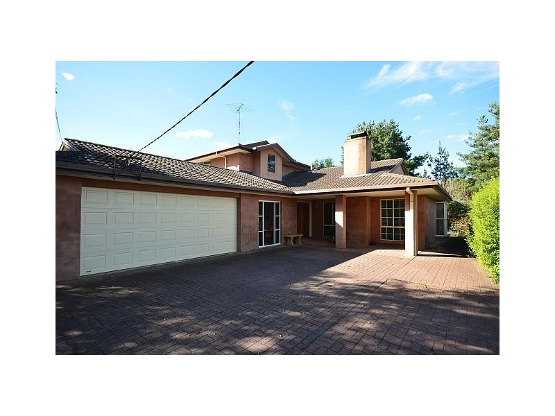 20 Phillip Street, Burradoo NSW 2576