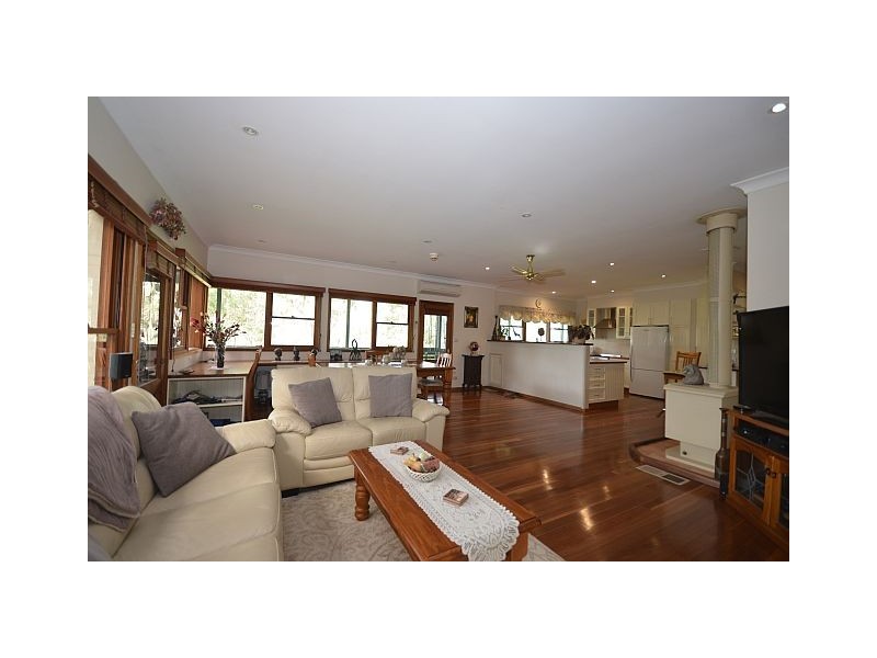 15 Grey Gum Lane, Bundanoon NSW 2578