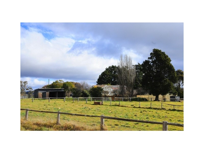 15 Carribee Road, Moss Vale NSW 2577