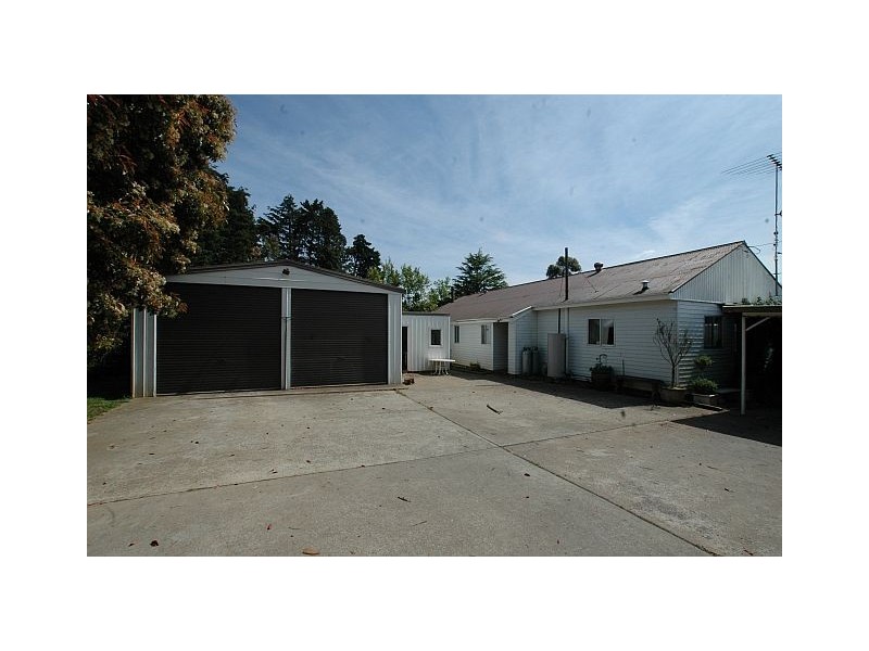 15 Carribee Road, Moss Vale NSW 2577