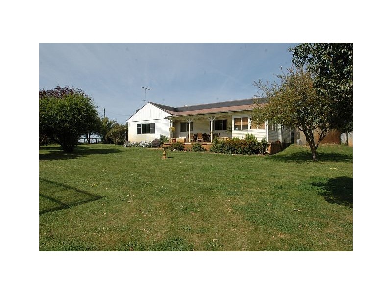 15 Carribee Road, Moss Vale NSW 2577