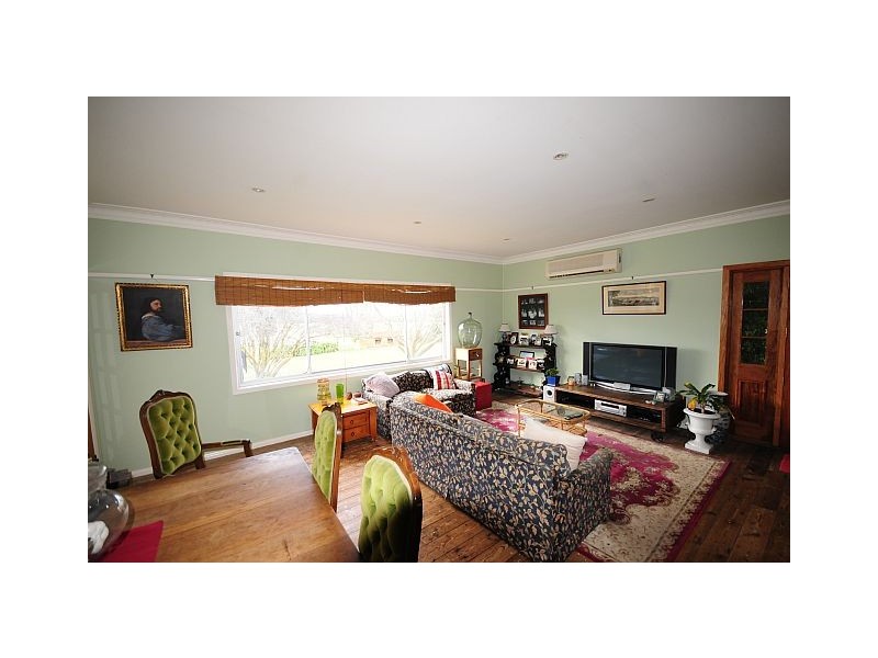 15 Carribee Road, Moss Vale NSW 2577