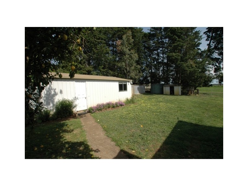 15 Carribee Road, Moss Vale NSW 2577