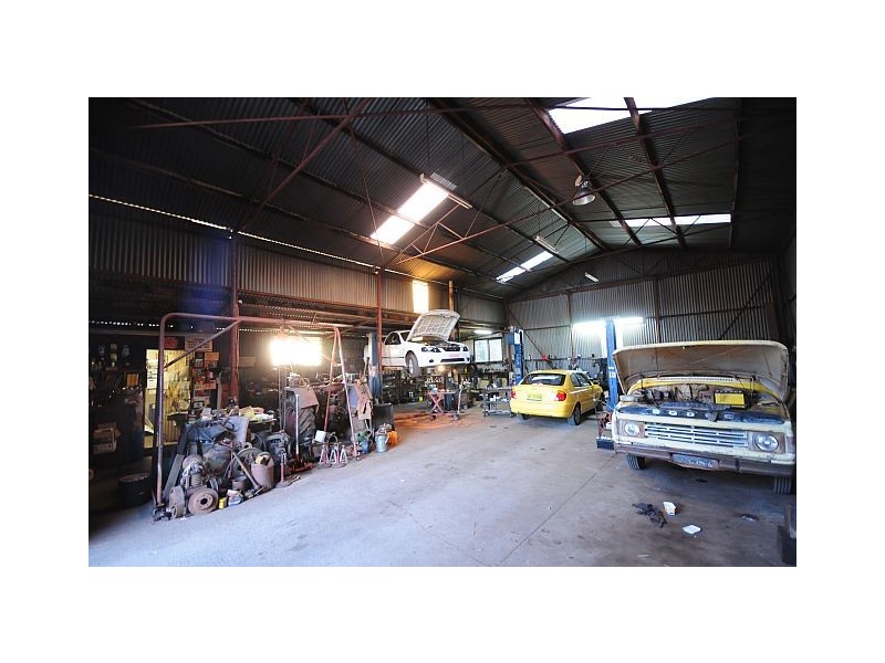 25-27 Burrawang Street, Robertson NSW 2577