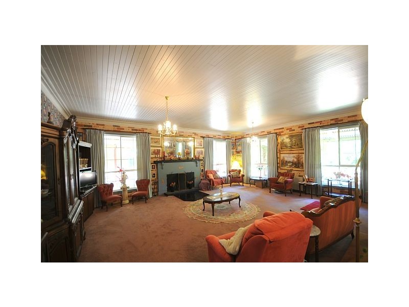 2 Eridge Park Road, Burradoo NSW 2576