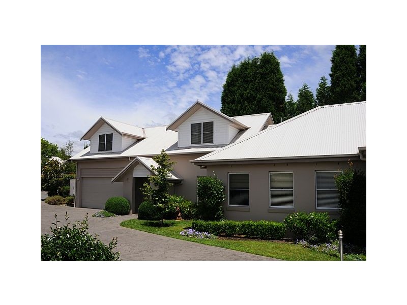 2/37-39 Ascot Road, Bowral NSW 2576