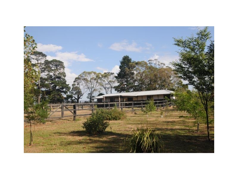 280 Walkers Road, Avoca NSW 2577