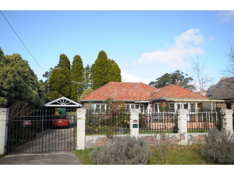 13 Ascot Road, Bowral NSW 2576